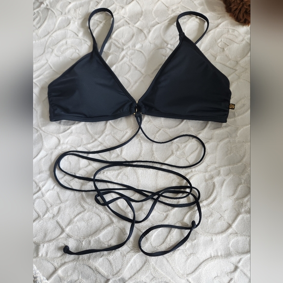 La Vie En Rose Black Wrap Bikini Top - Picture 1 of 3